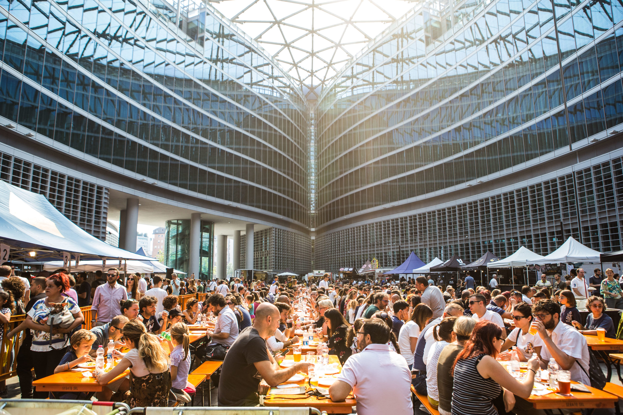 Lombardia Beer Fest 2018
Cacio &amp; Pepe Festival



piazza Regione Lombardia, Milano




22-23 settembre 2018




photo by Roberto Finizio